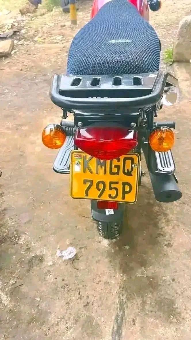 bajaj boxer