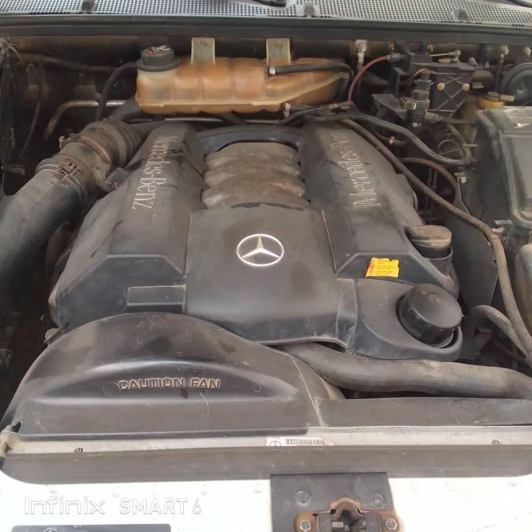 A picture of Ml 500 v8