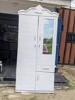 A picture of Kabati ya nguo mpyaa