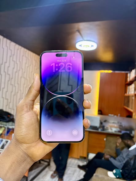 A picture of IPHONE 14pro max