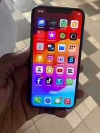 A picture of IPhone 11 pro