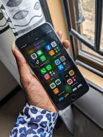 A picture of iPhone 6S PLUS 64GB