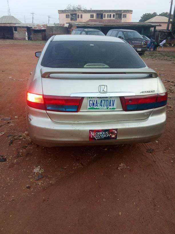A picture of 2003 Honda 2003 model e o d