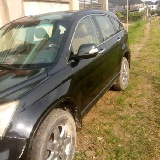 A picture of Used Black Honda CRV 2009.