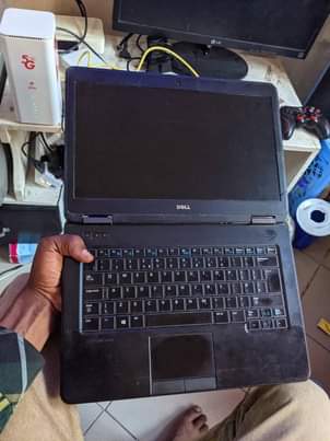 A picture of Dell latitude core i5