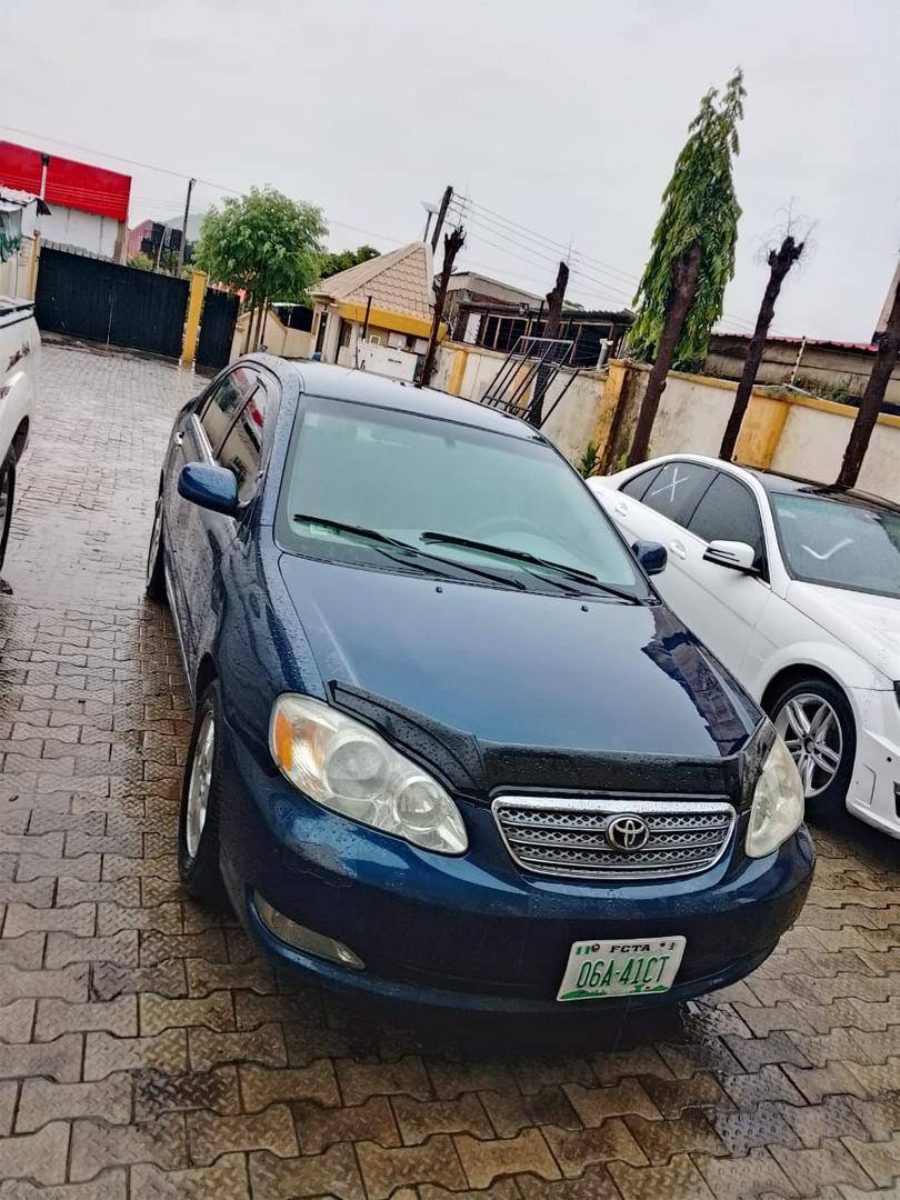 A picture of Toyota corolla Le 2006
