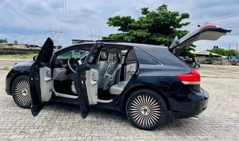 A picture of TOYOTA VENZA 2010 FULLEST OPTION