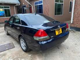 A picture of Toyota mark 2 grande