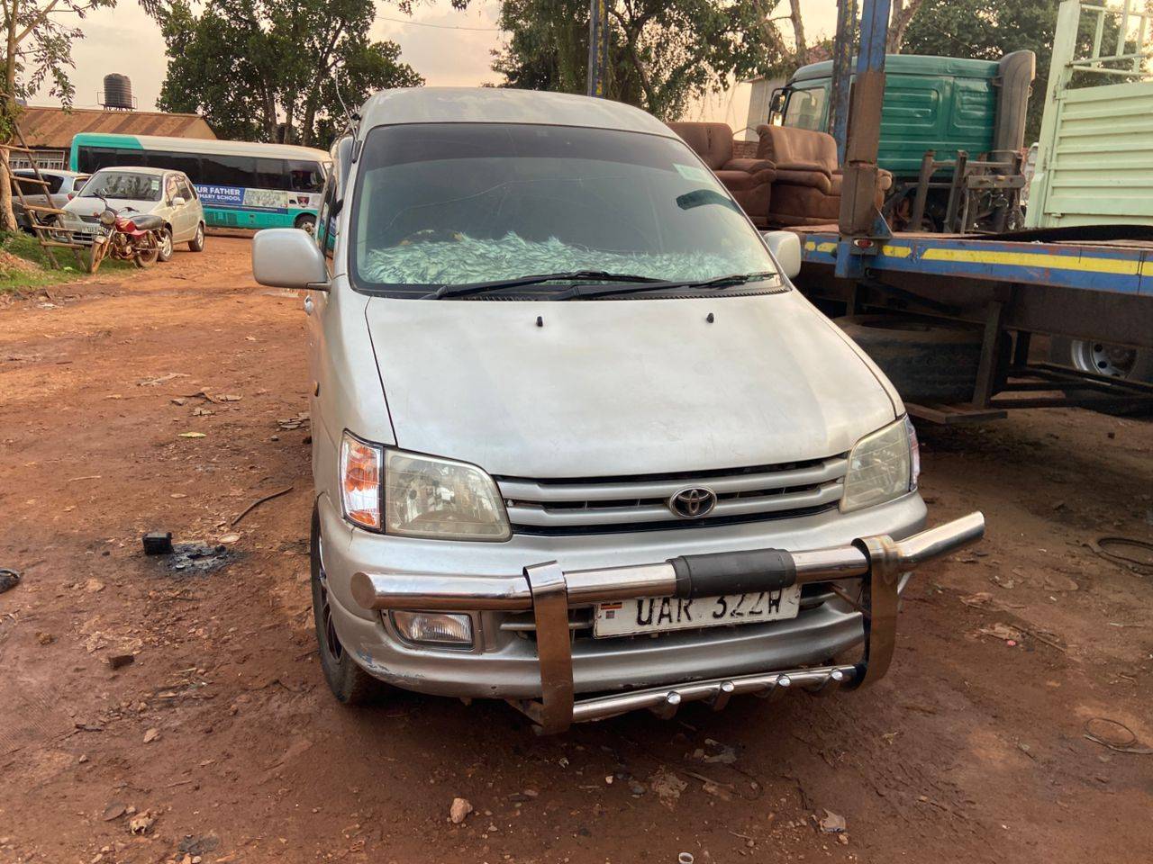 A picture of Toyota Noah
