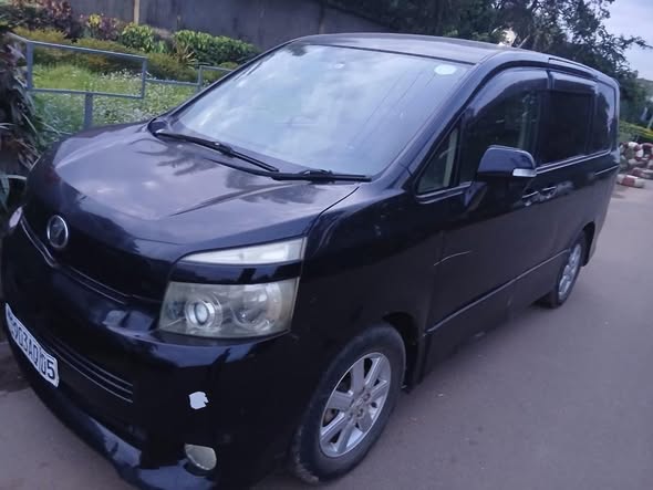 A picture of 2007 Toyota Voxy