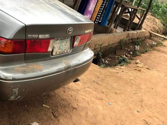 A picture of Toyota Camry envelope manual Just buy and drive everything work