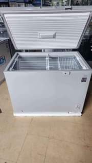 A picture of Chiq 380L creezer available 1 2m