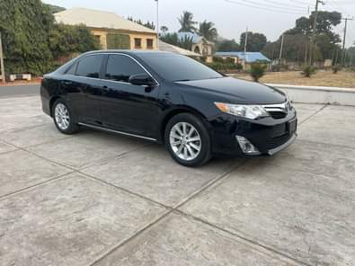 A picture of BELGIUM ESCAPE TOYOTA CAMRY XLE YEAR 2014 KEYLESS IGNITION TYPE