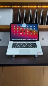 A picture of MacBook Pro Retina Core i7