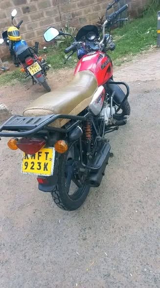 bajaj boxer