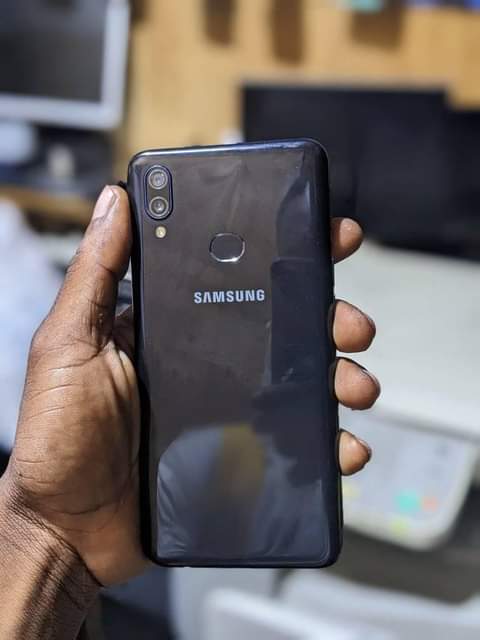 A picture of Samsung a10s