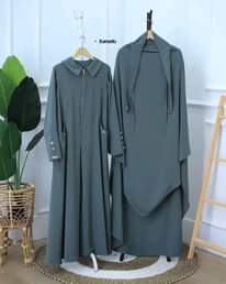 A picture of Two pieces jilbab