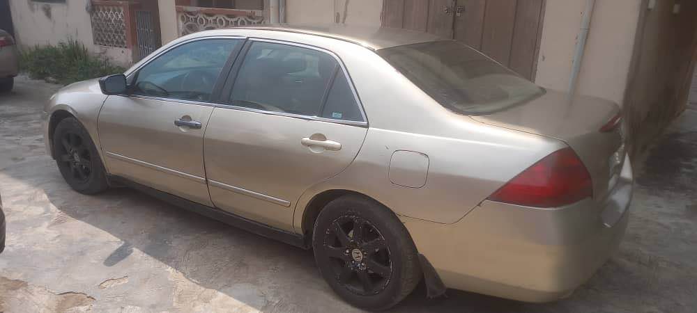 A picture of Honda DC 2006 Registered Price 2 8M