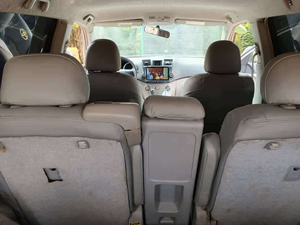 A picture of Toyota Highlander 2008