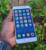 A picture of vivo x7 plus GB128
