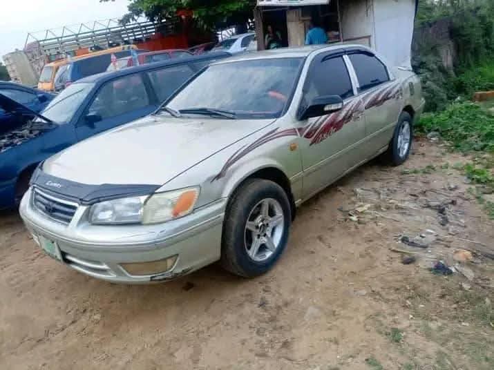 A picture of TOYOTA CAMRRY DROP LIGHT 4 PLUG FIRST BODY BAKED