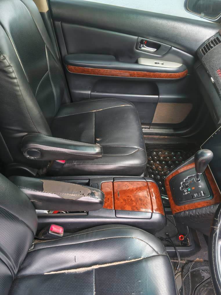 A picture of TOYOTA HARRIER