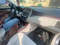 A picture of TOYOTA AVALON 2011