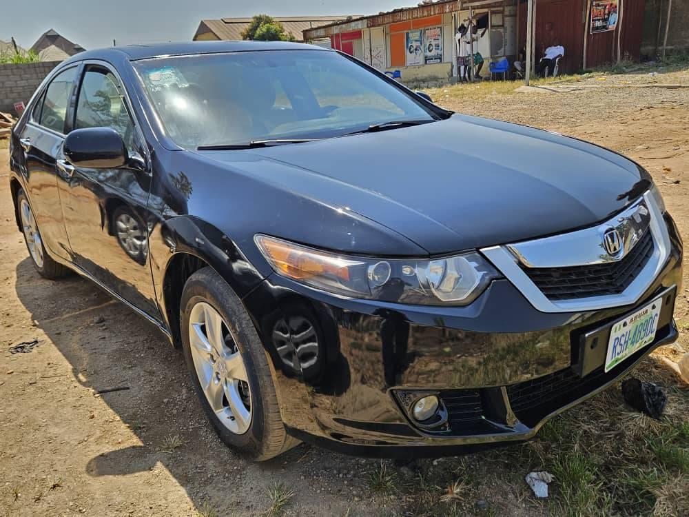 A picture of Honda accord 2013