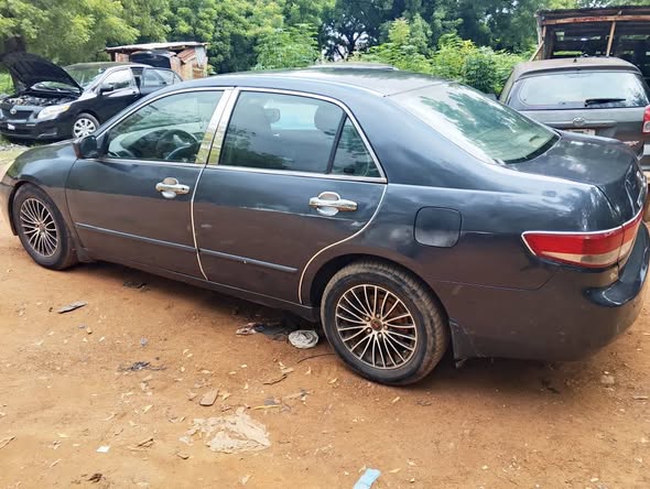 A picture of Honda Accord 2003