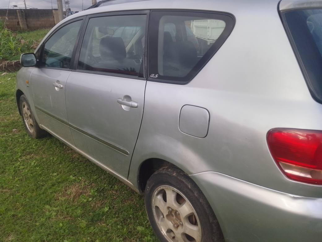 A picture of Toyota avensis verso