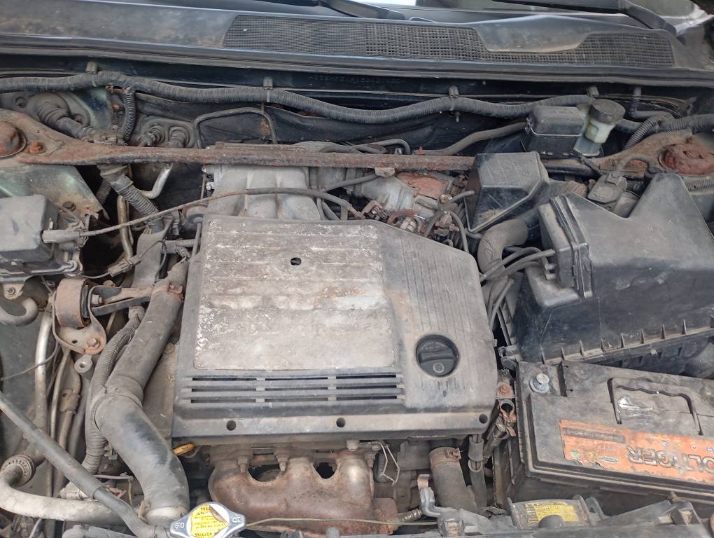 A picture of Toyota Highlander 2004 5 Model