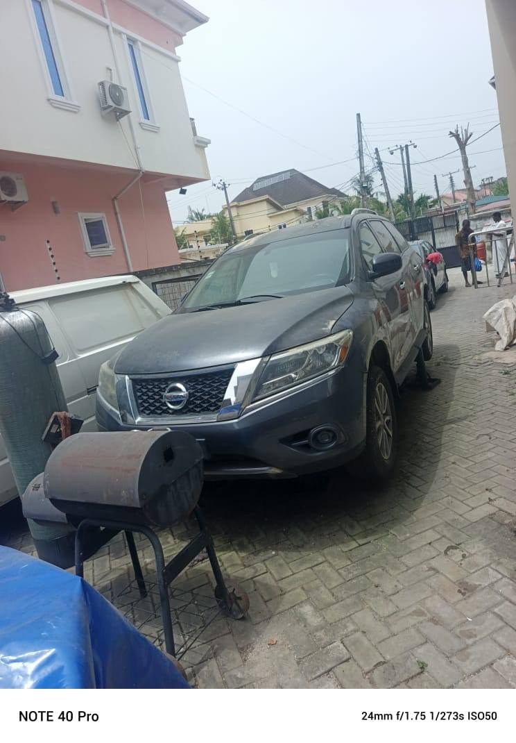 A picture of Nissan pathfinder gear is not working