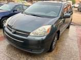 A picture of Toyota sienna