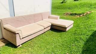 A picture of 7 seater L Sofa
