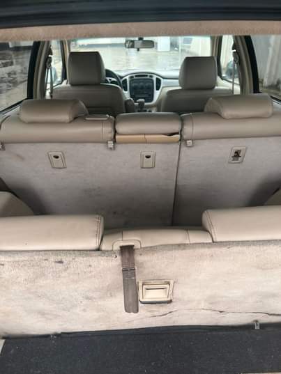 A picture of URGENT SALE Super Clean Reg 07 Toyota Highlander Limited 3