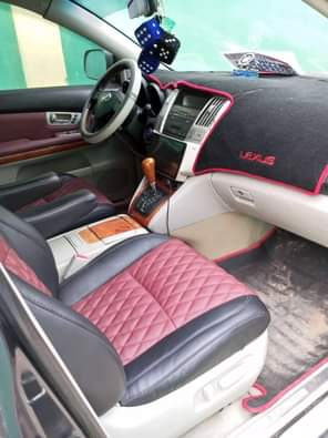 A picture of Lexus rx330 going for 6 7 nothing to fix location