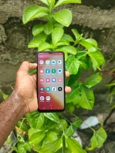 A picture of Samsung A04e