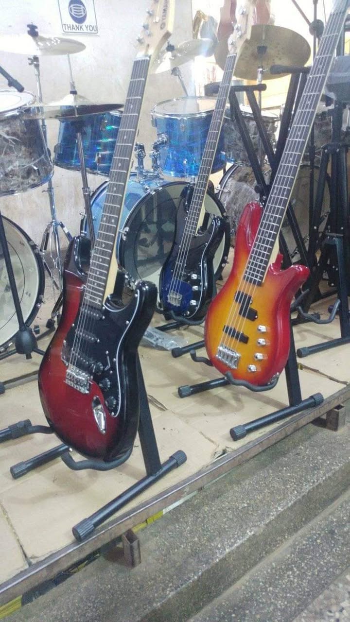 A picture of Guitars 0708392737