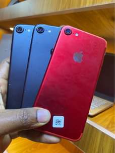 A picture of Iphone 7g 128gb