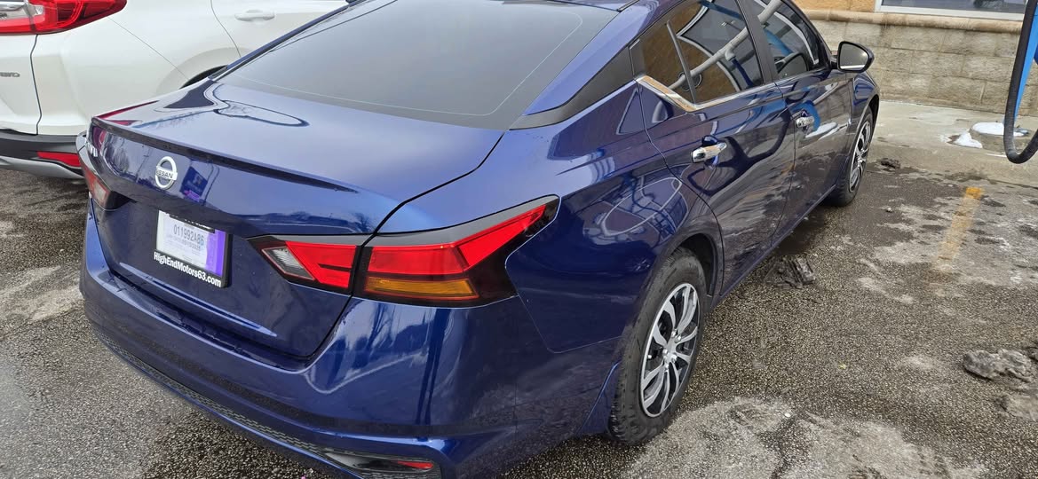A picture of 2019 Nissan altima