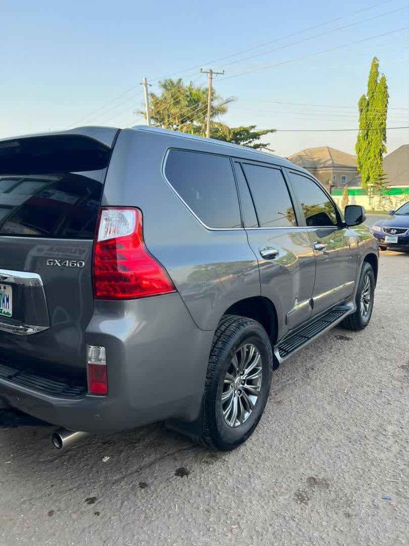 A picture of Lexus GX 460