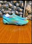 A picture of Soccer shoes
