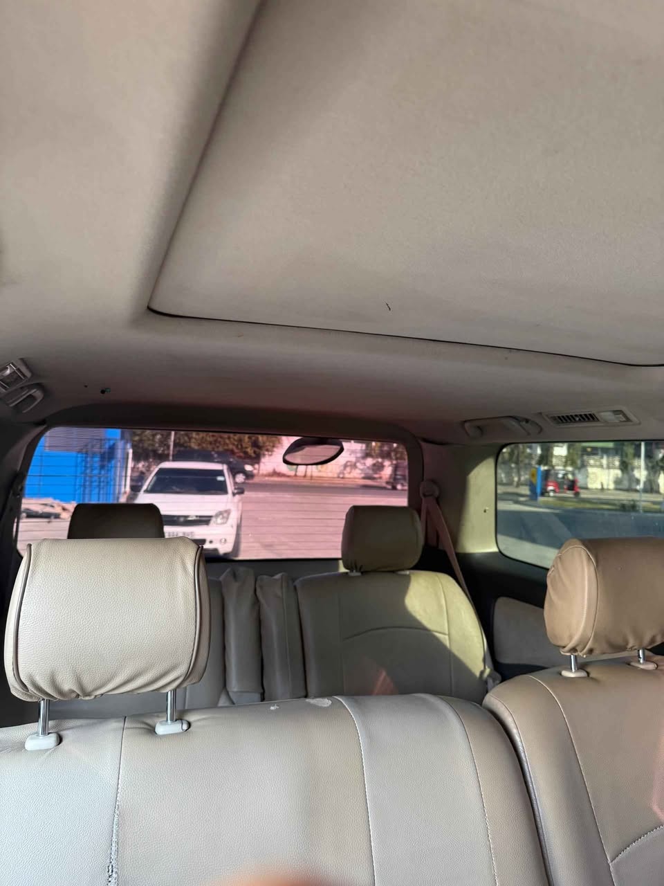 A picture of Toyota Alphard