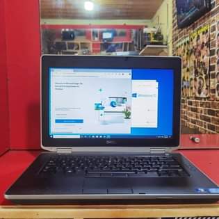 A picture of Five dell laptops one i7 and four i5 all 320gb