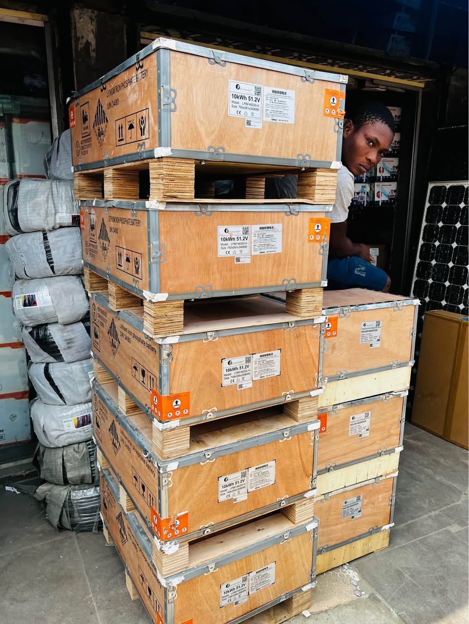 A picture of 10KWh 51 2v felicity lithium ion battery with 5 years
