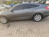 A picture of Clean Honda Crosstour 2010 model 3 5m net price Neatly