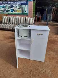 A picture of Kitchen cabinet which can hold a 6kg gas cylinder