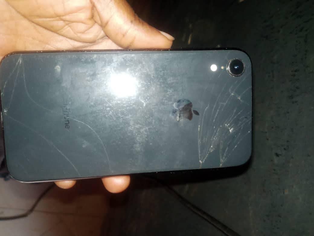A picture of IPhone XR