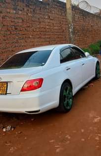 A picture of Toyota Mark x2006