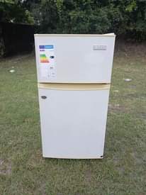A picture of Boss fridge double door inagandsha Sana bei 255000